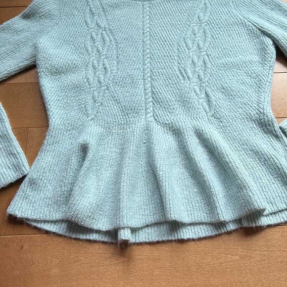 Elle Sweater - Picture 3 of 4